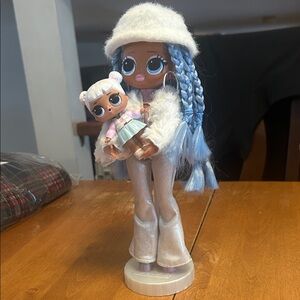 L.O.L. Surprise! Omg winter disco snow licious and sister lol doll